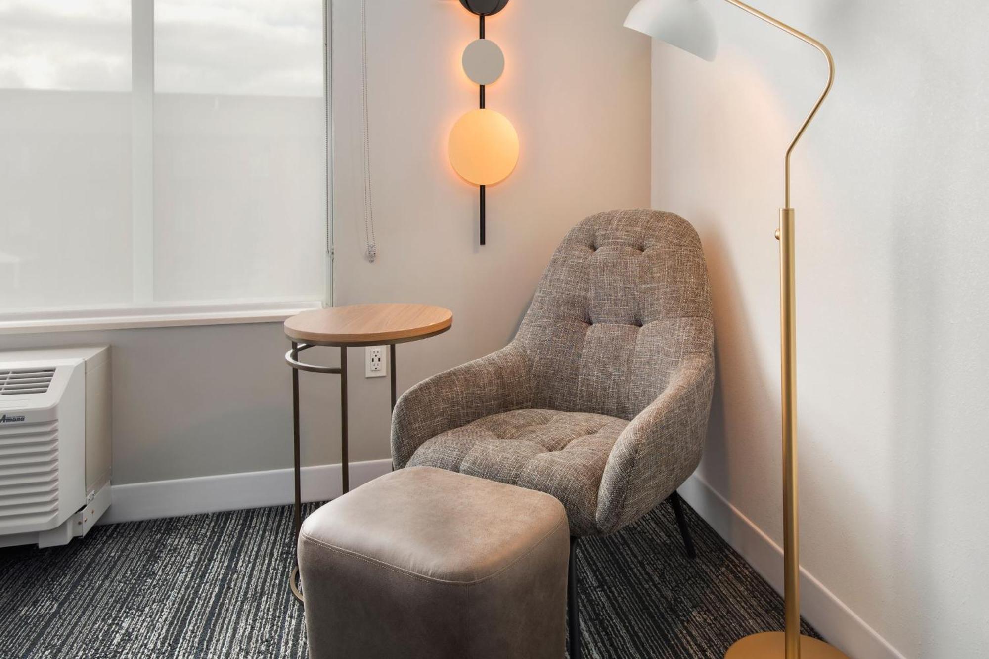 Towneplace Suites Portland Airport Me เซาท์พอร์ตแลนด์ ภายนอก รูปภาพ